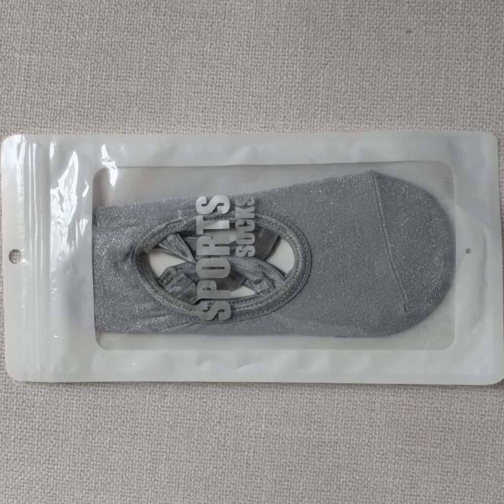 Women Girl Sport Yoga Grip Bottom Size 6 Silver metallic